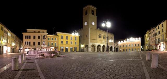 Luna di Cittá Fano Esterno foto